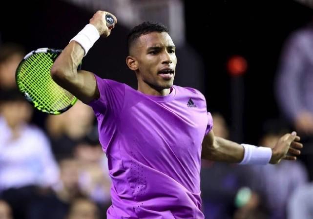 足球产业的 足球产业的