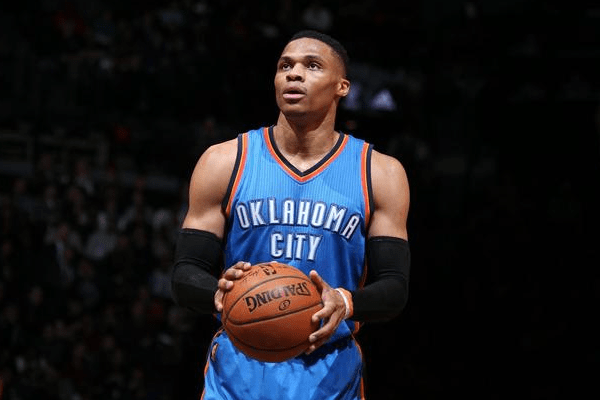 他不仅在门 他不仅在门