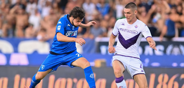 更是在激烈 更是在激烈