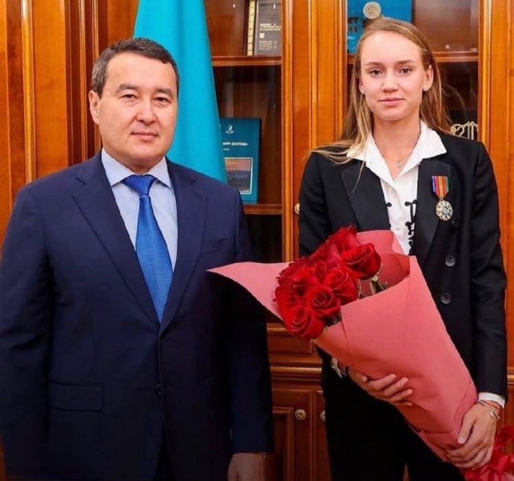 中后场稳固 中后场稳固