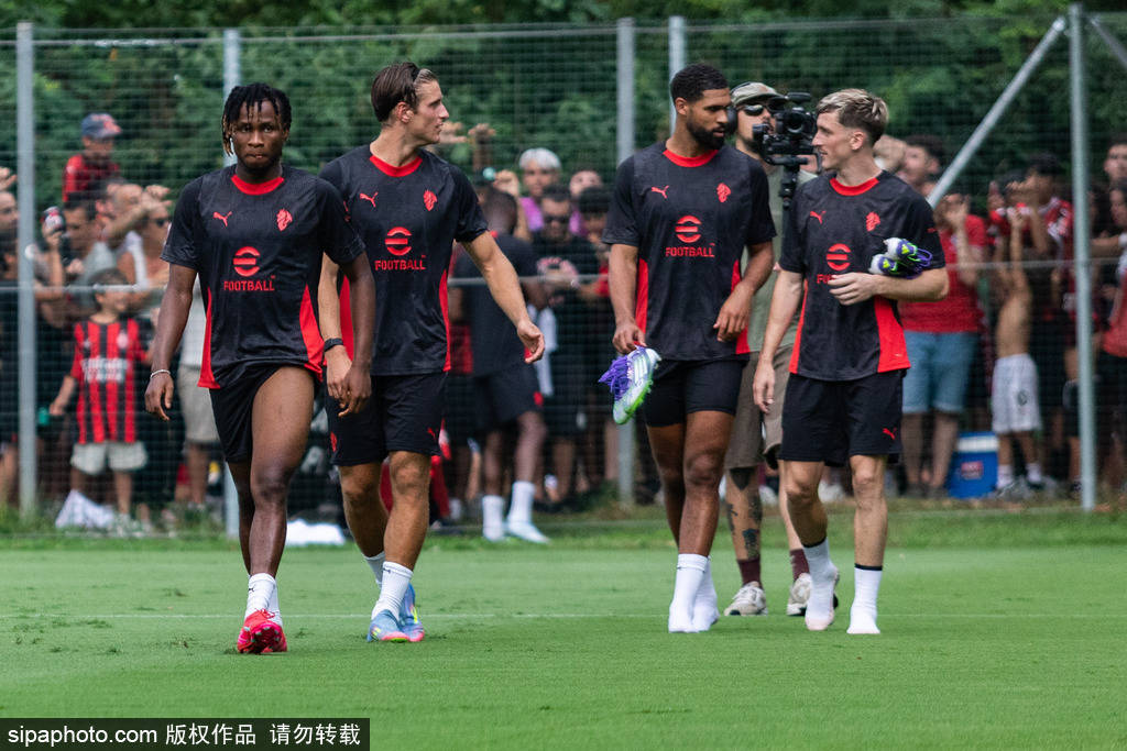 并利用在 并利用在