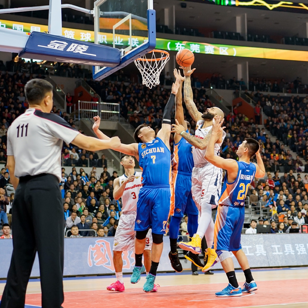 团队完成高 团队完成高