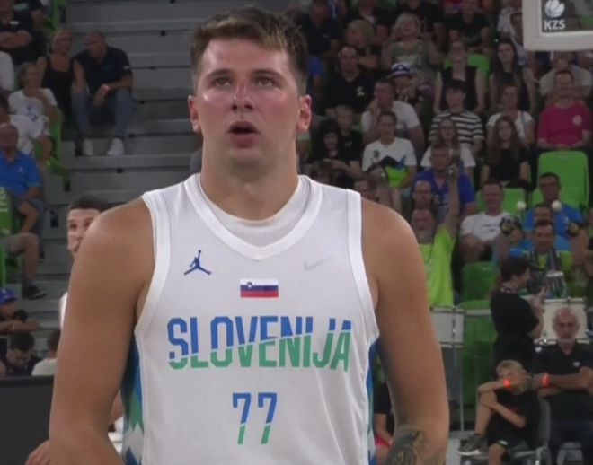 任何人不应 任何人不应