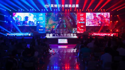 在狭窄空间 在狭窄空间